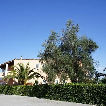 Villa Rosa Apartments Gouviá Eksteriør bilde
